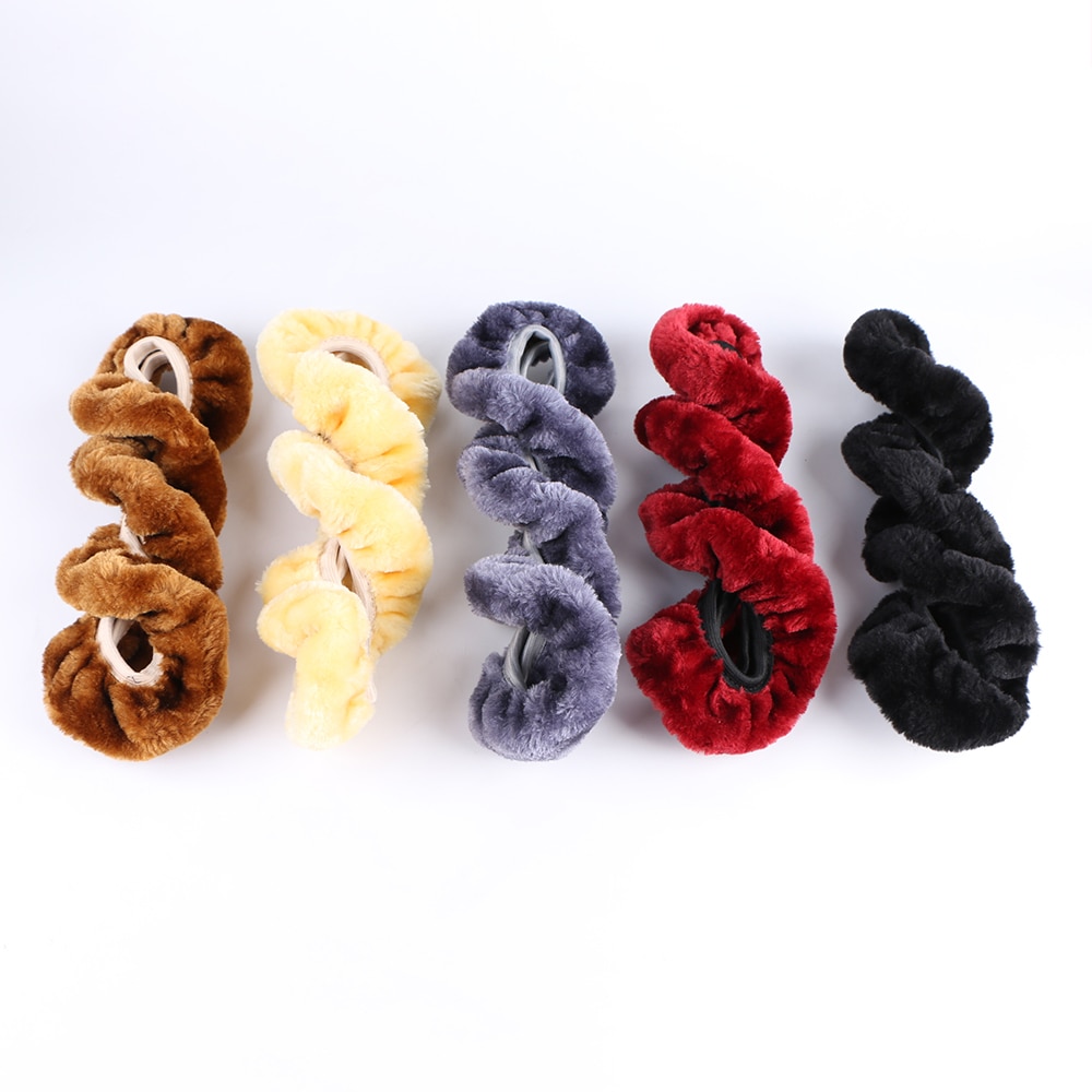 Universal Short Plush Car Steering Wheel Cover