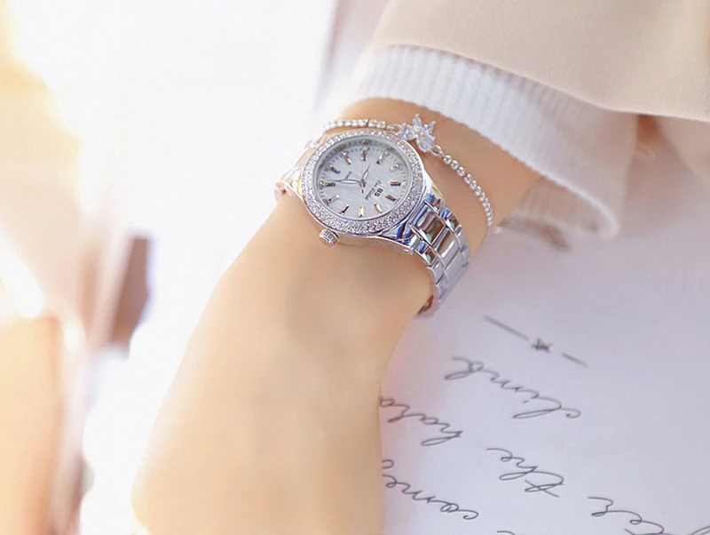 Women's Crystal Patterned Watch Women's Crystal Patterned Watch