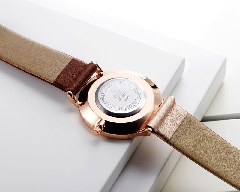 Sleek Wrist Women’s Wristwatch Sleek Wrist Women’s Wristwatch