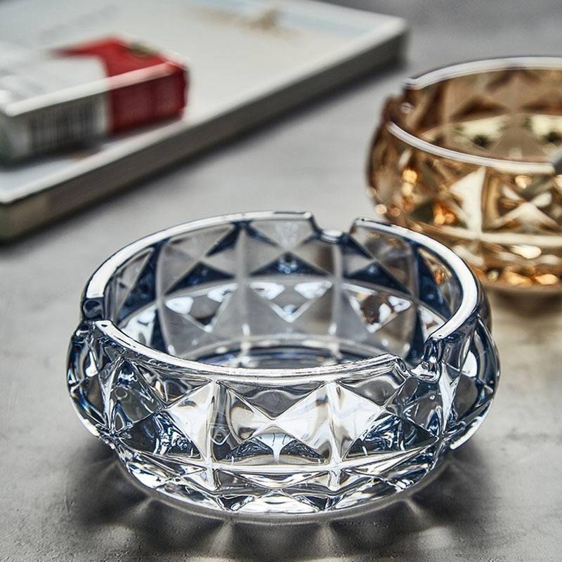 European Style Round Crystal Glass Ashtray European Style Round Crystal Glass Ashtray