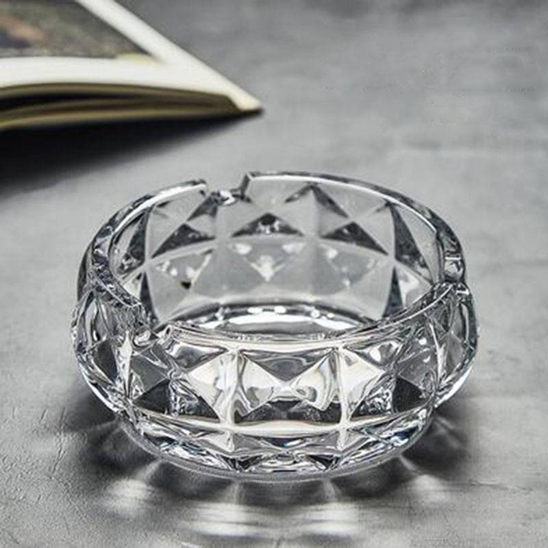 European Style Round Crystal Glass Ashtray European Style Round Crystal Glass Ashtray