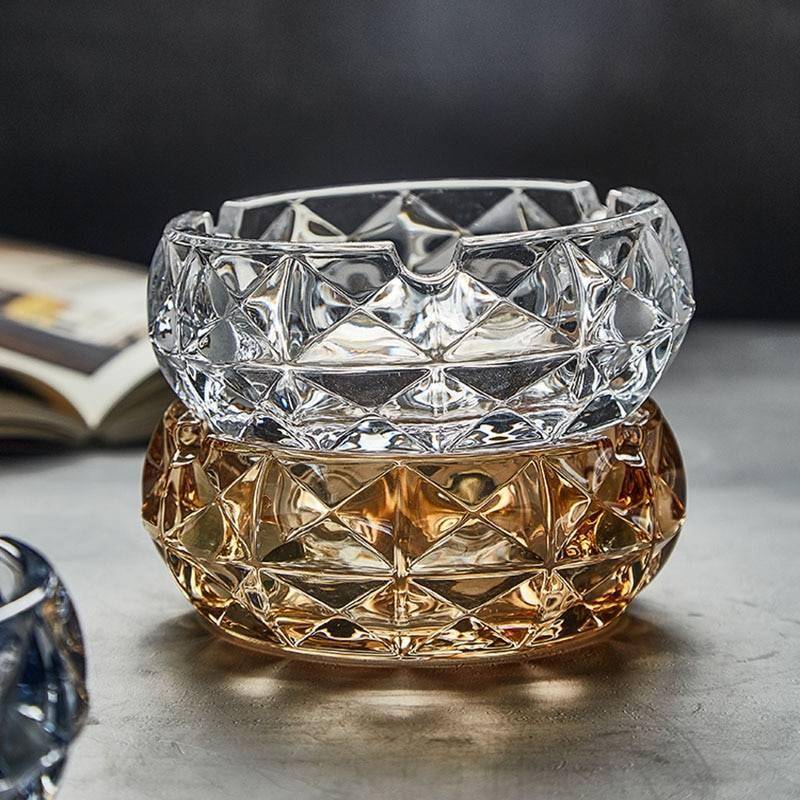 European Style Round Crystal Glass Ashtray European Style Round Crystal Glass Ashtray