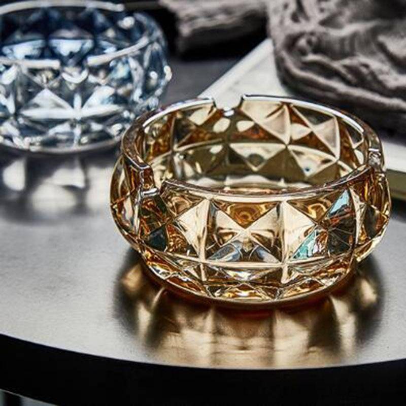 European Style Round Crystal Glass Ashtray European Style Round Crystal Glass Ashtray