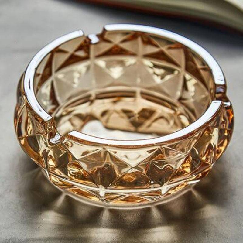 European Style Round Crystal Glass Ashtray European Style Round Crystal Glass Ashtray
