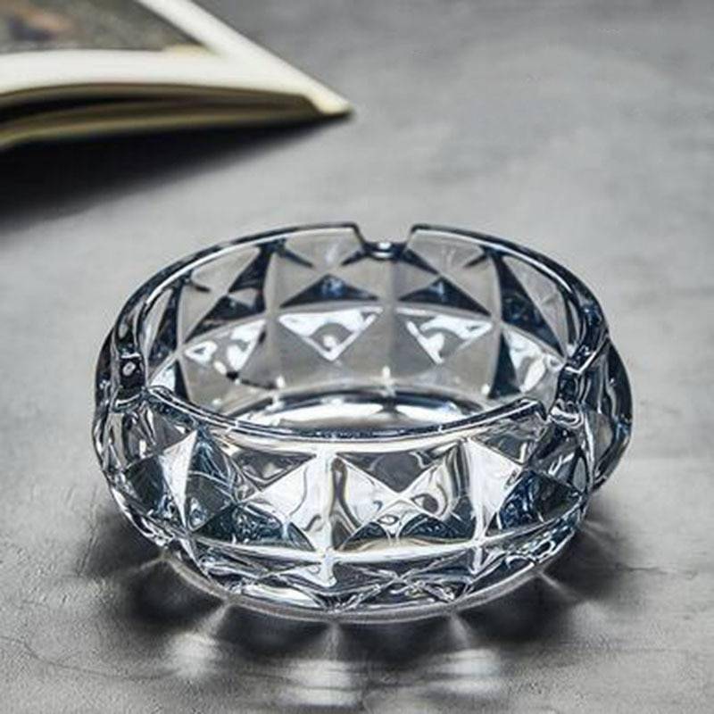 European Style Round Crystal Glass Ashtray European Style Round Crystal Glass Ashtray